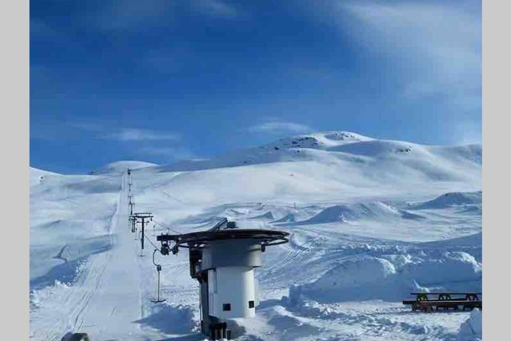 Hytte I Stryn Med Elbil Lader Luaran gambar