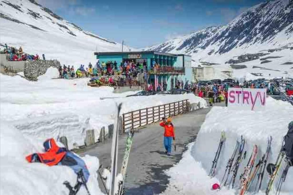 Hytte I Stryn Med Elbil Lader Luaran gambar