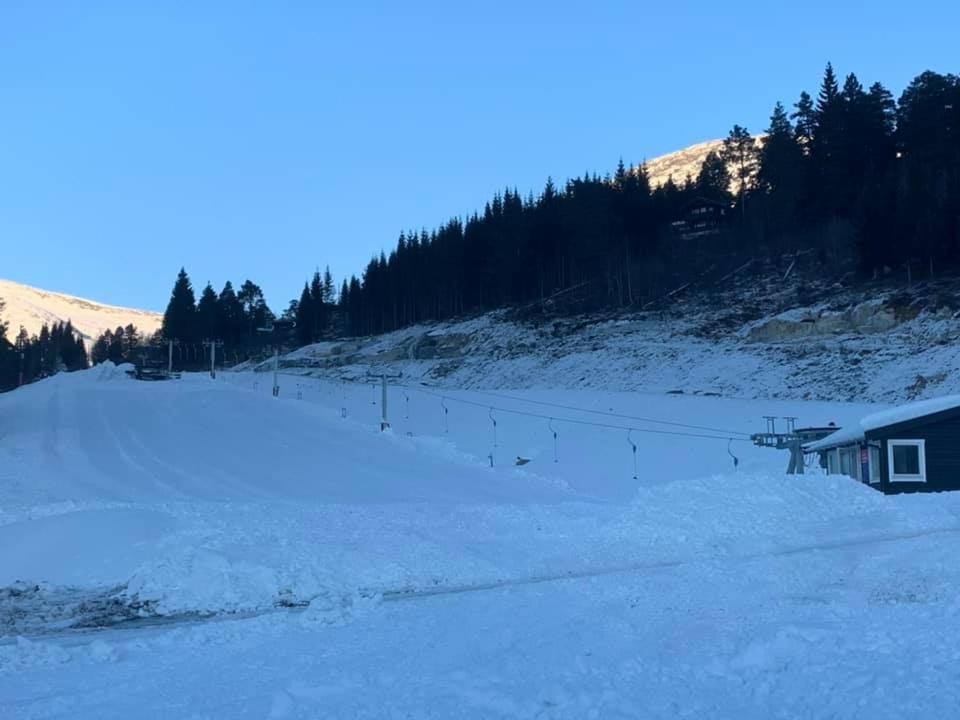 Hytte I Stryn Med Elbil Lader Luaran gambar