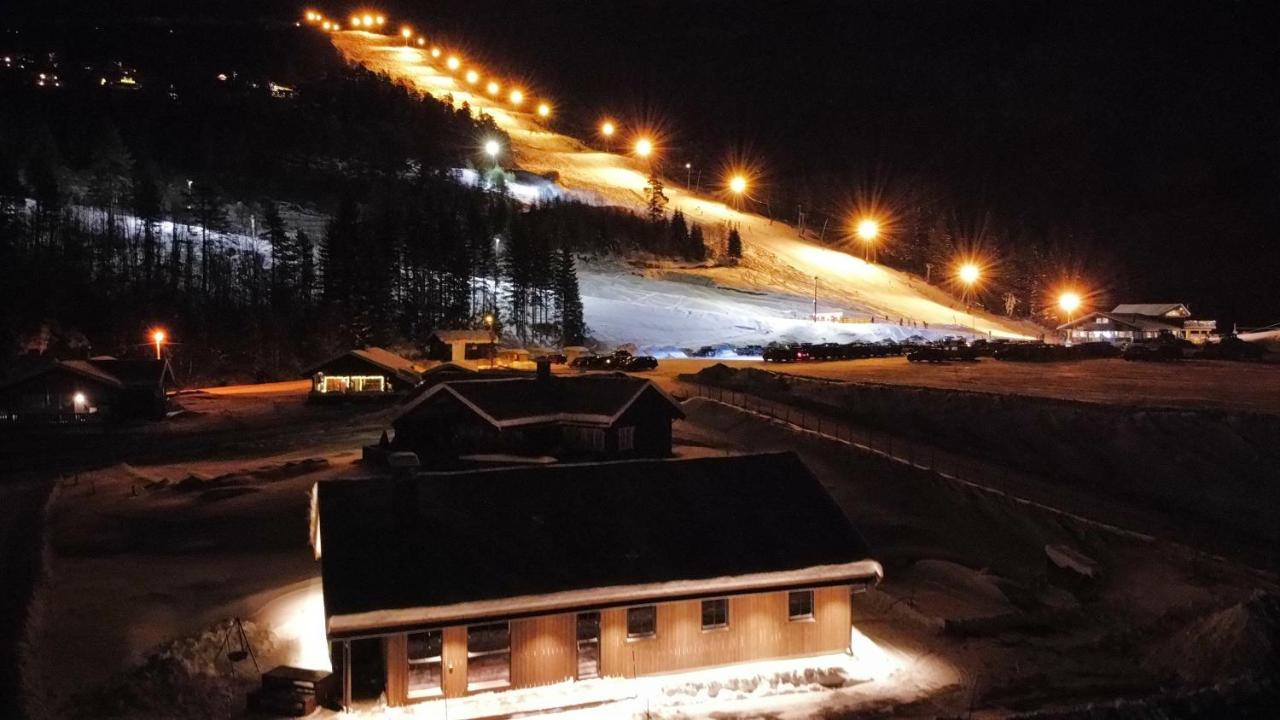 Hytte I Stryn Med Elbil Lader Luaran gambar
